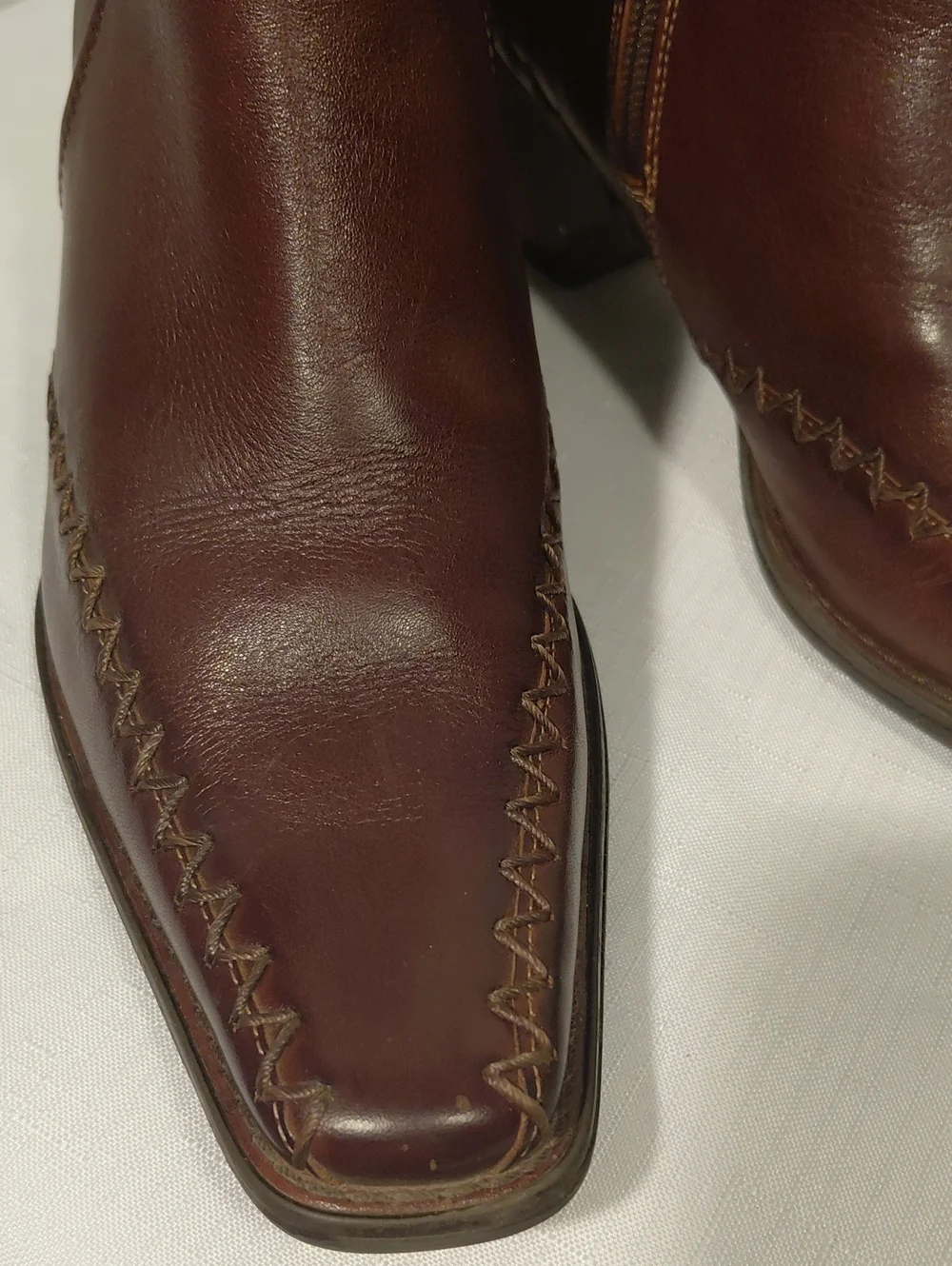 Pikolinos Brown Leather Ankle Boots - Classic Zip Chelsea Style